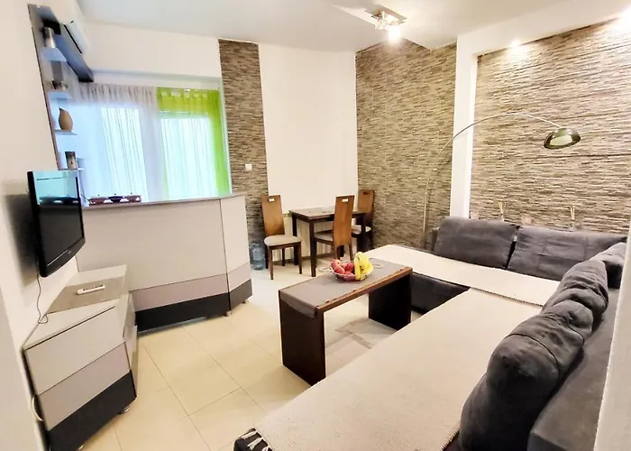 Center * סקופיה